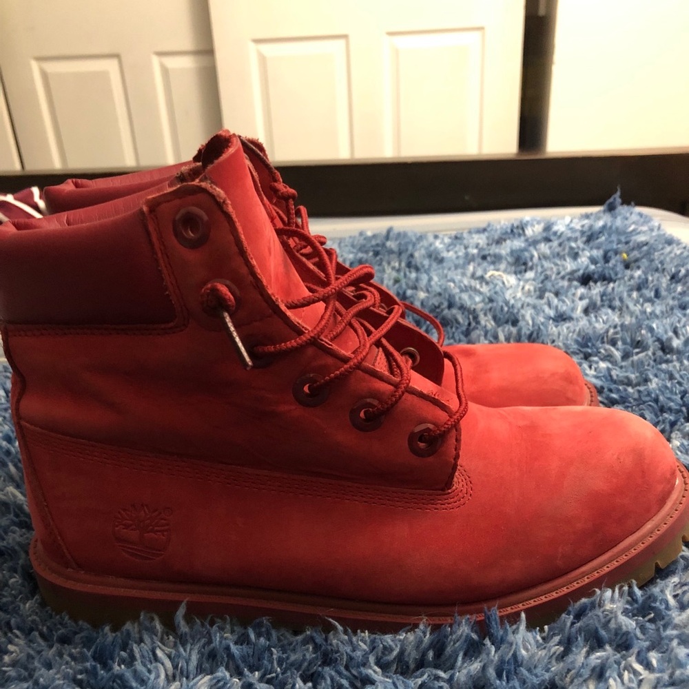 Shoes - Picture 2 of 3